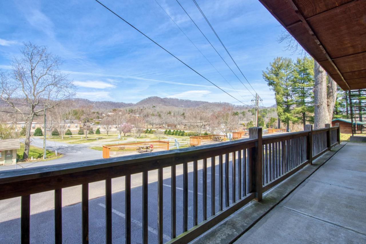 Campground Apts Lake Junaluska Ngoại thất bức ảnh