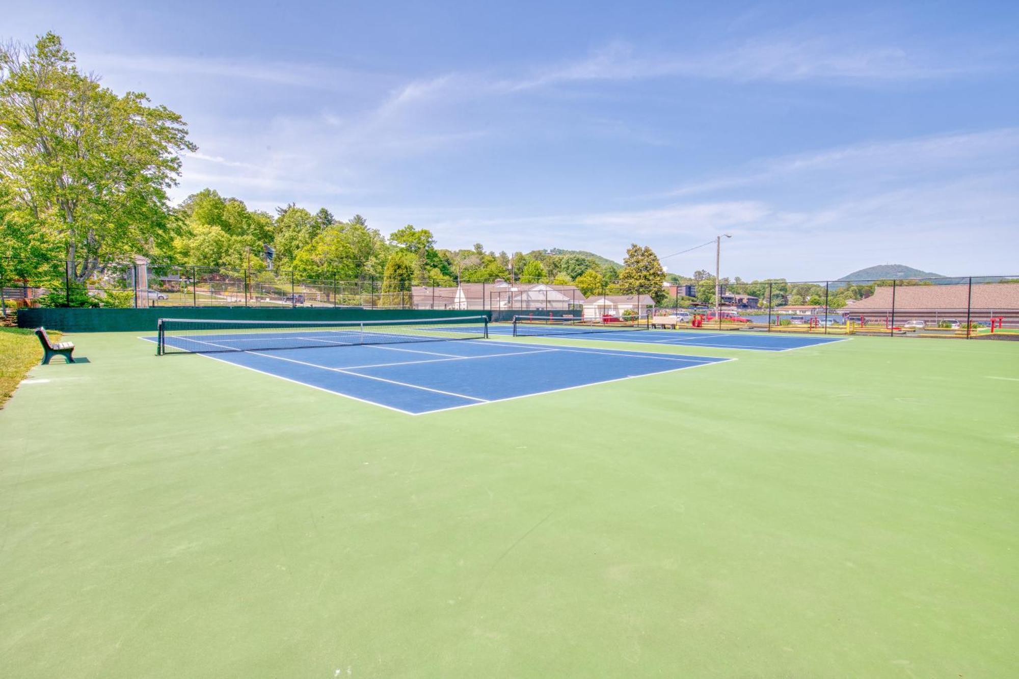 Campground Apts Lake Junaluska Phòng bức ảnh